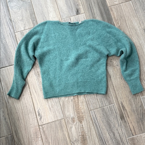 Vince Boiled Cashmere Dolman Sweater in the color Heather Sea Laurel XXS - Picture 2 of 8